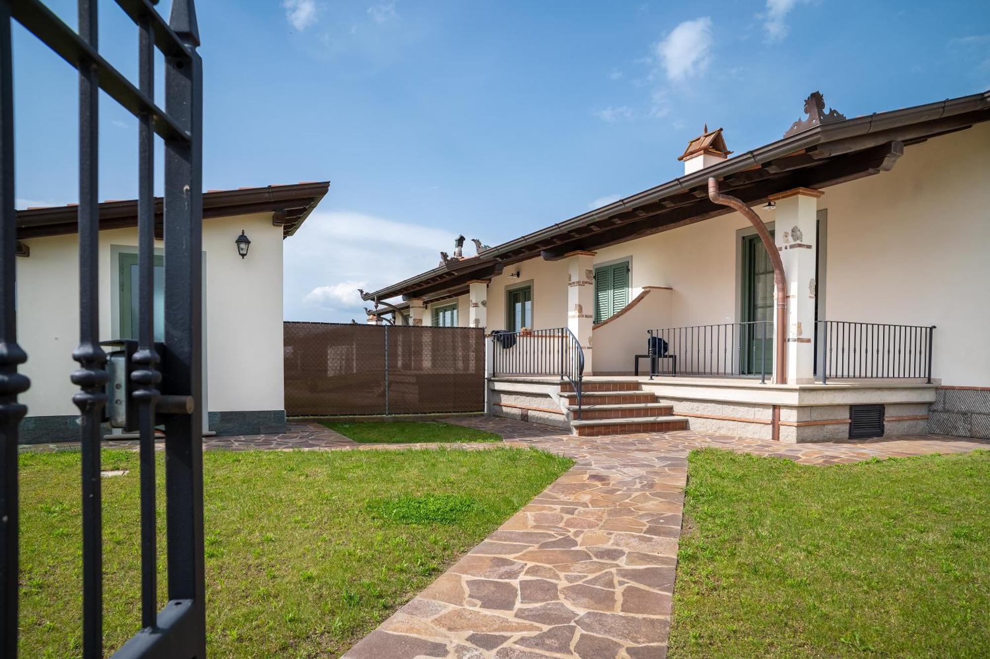 Casa Vacanze Dalla Ci Capezzano Pianore Dış mekan fotoğraf